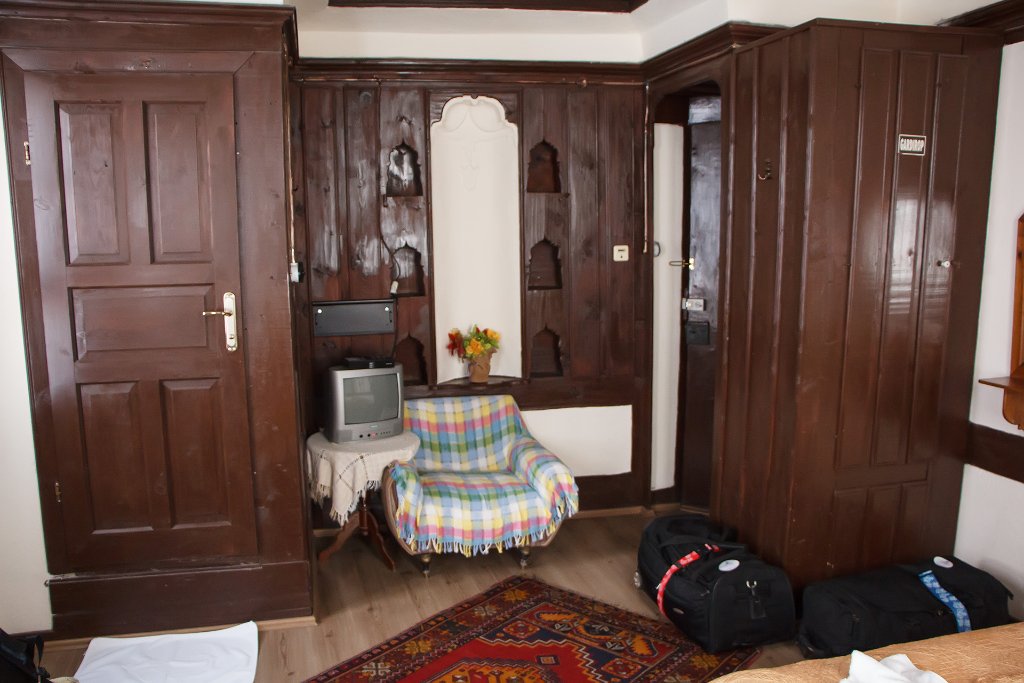 01-Our room in an old house.jpg